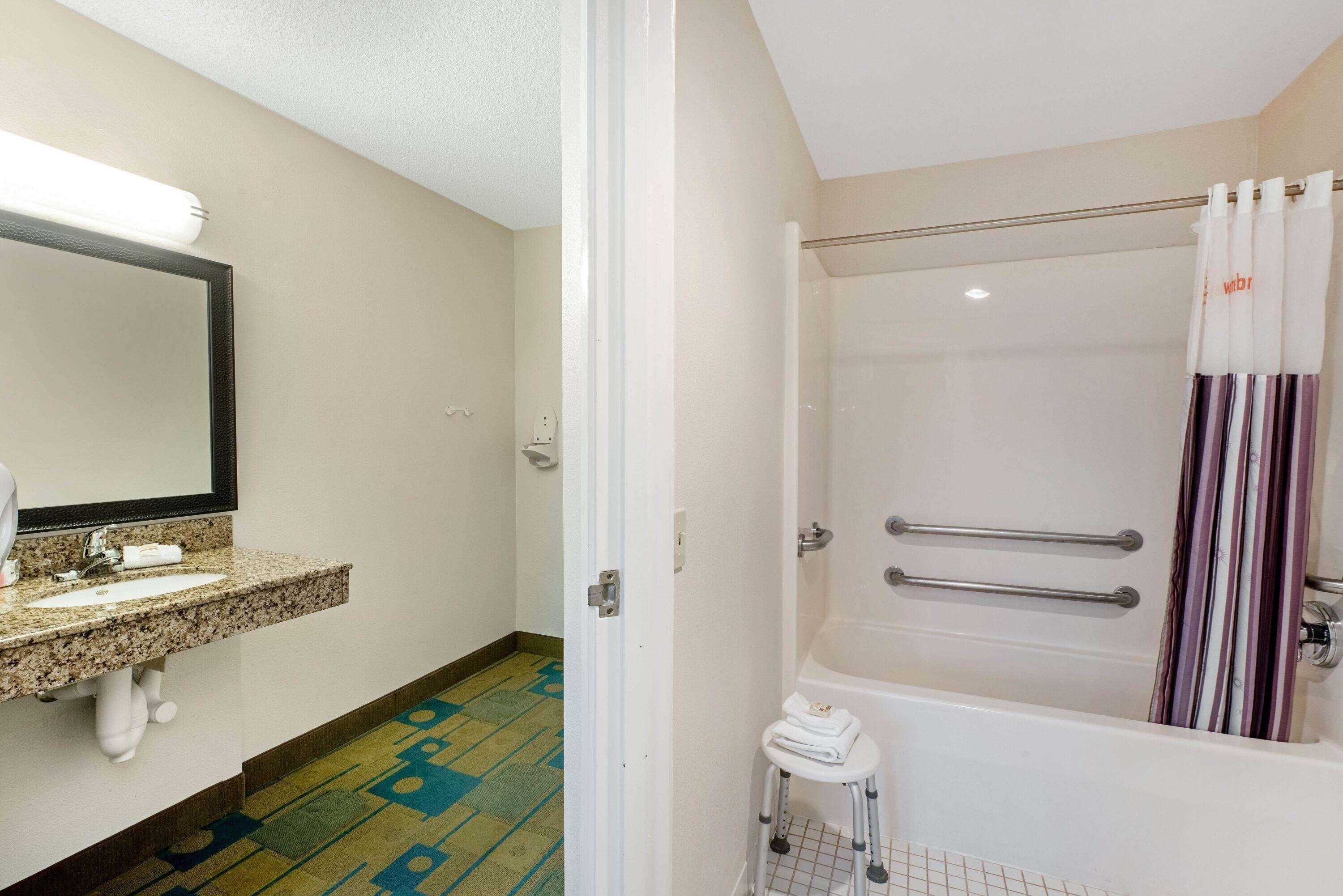 Hotel La Quinta By Wyndham Mansfield Oh Esterno foto