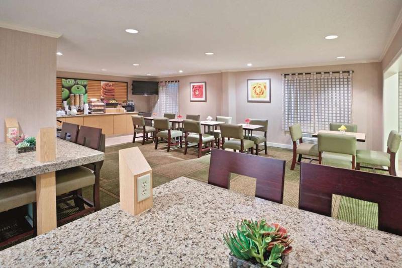 Hotel La Quinta By Wyndham Mansfield Oh Esterno foto